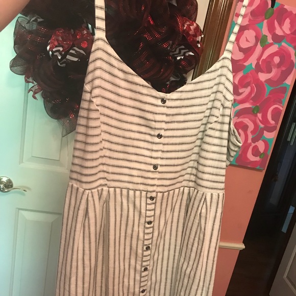 Old Navy Dresses & Skirts - Old Navy Button Down Dress